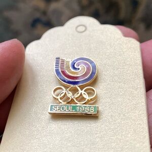 Seoul Olympics vintage pin